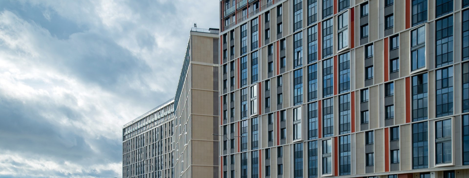 Цена "квадрата" в новостройках Петербурга достигла почти 300 тыс. рублей