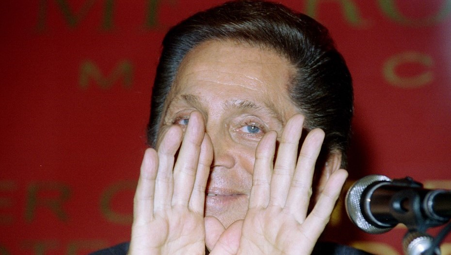 Пресс-конференция модельера Валентино Гаравани в связи с открытием собственного бутика в Москве в 1997 году