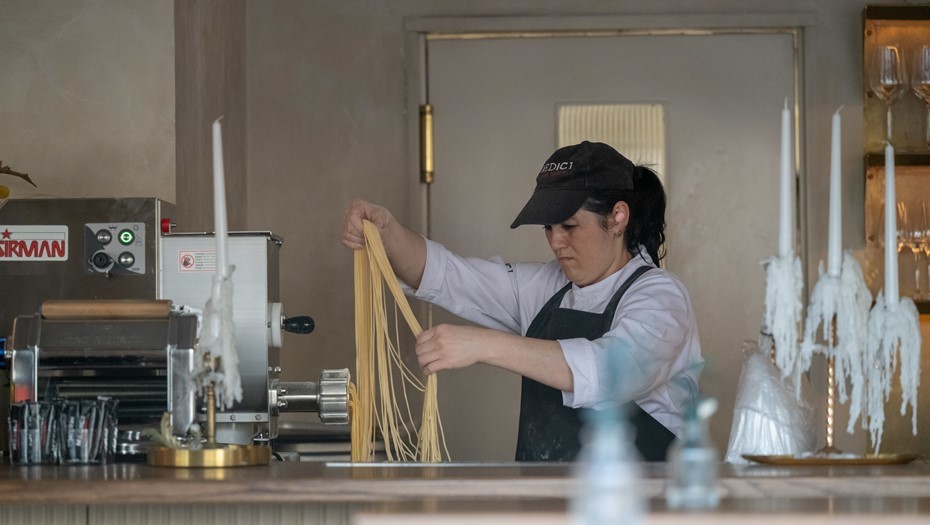 Найти замену повару-мигранту сложнее, чем курьеру или таксисту