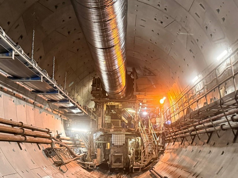 Проходческий щит "Надежда" на пути к "Каменке"