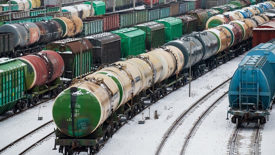 Пока железнодорожникам хватает вагонов Пока железнодорожникам хватает вагонов