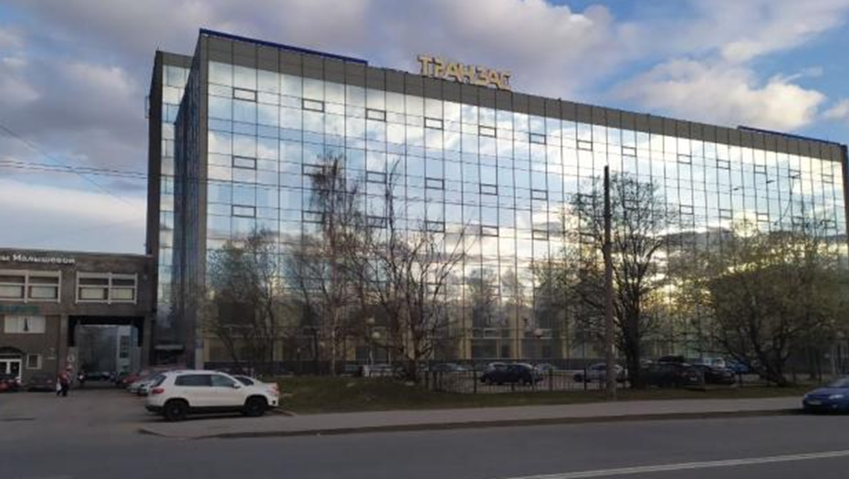 Экси-банк в одном из офисных центров Петербурга Экси-банк в одном из офисных центров Петербурга