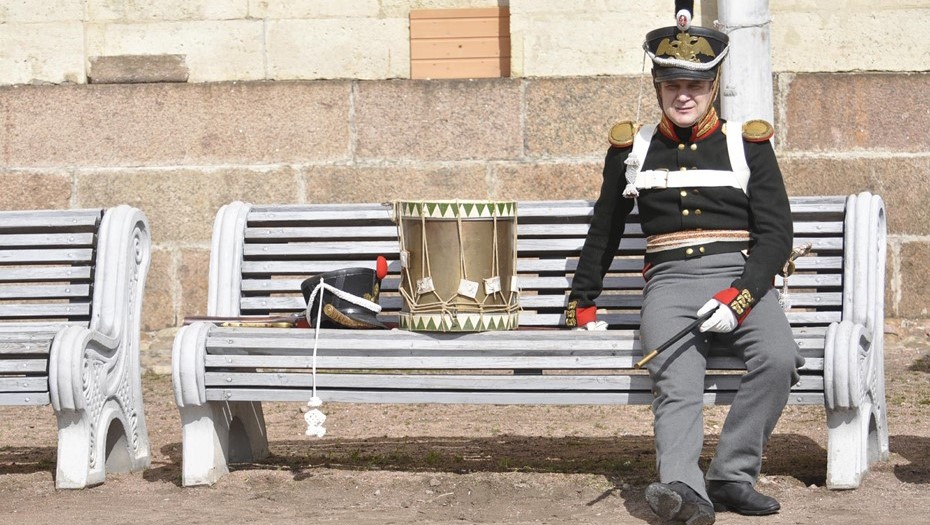 Гатчина, столица Ленобласти. Реконструкция "Выступление гвардии в поход"