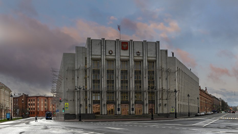 Сейчас правительство Ленобласти работает
в Петербурге, на Суворовском пр., 67. 