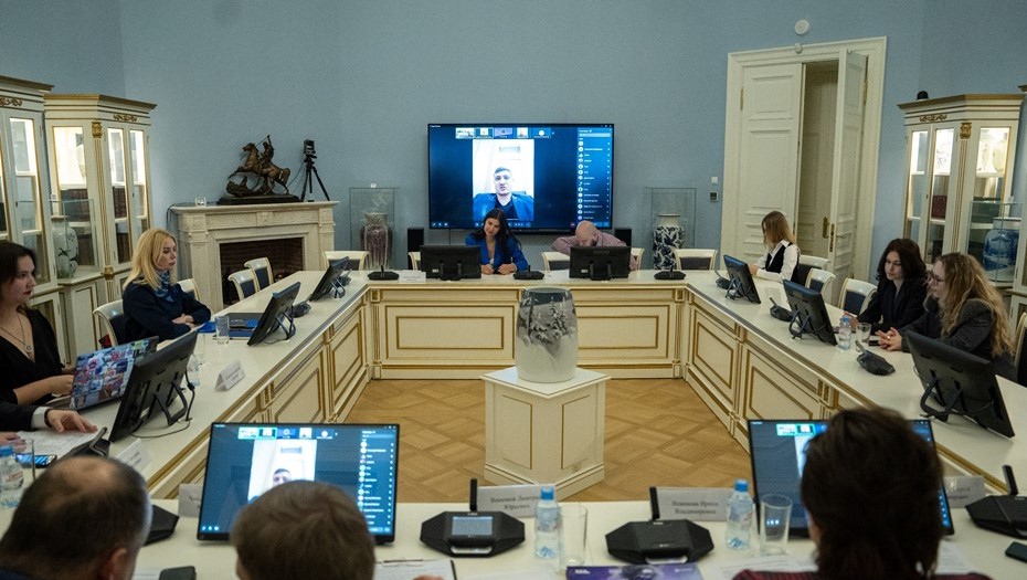 На конкурс дизайна льготных проездных в Петербурге поступило 100 заявок.