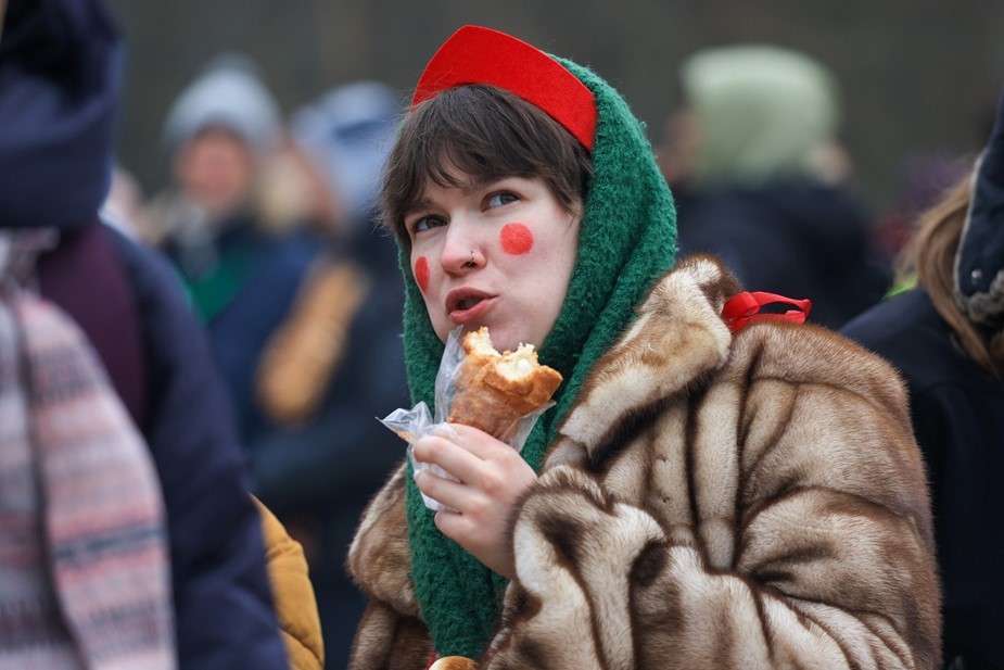 Церковь и общество по-разному видят смысл обильных трапез в Масленицу.
Церковь и общество по-разному видят смысл обильных трапез в Масленицу.