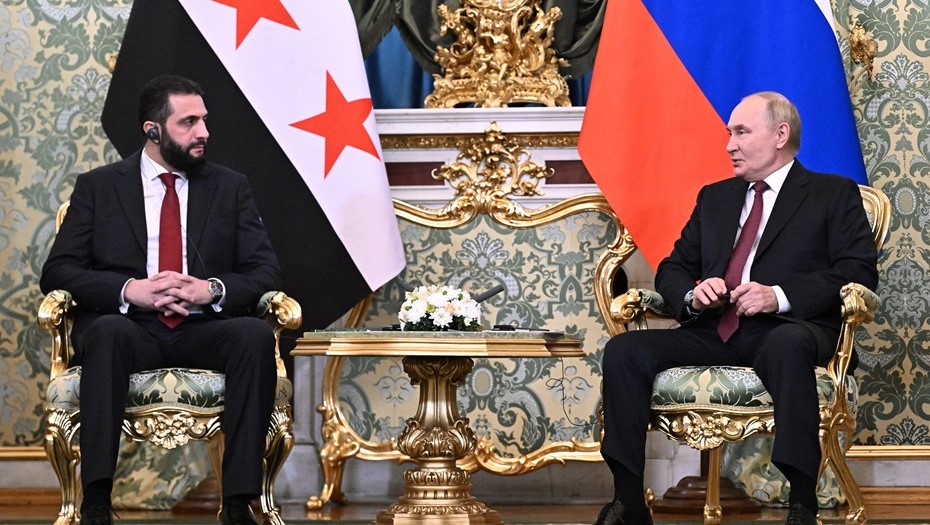 Президент РФ Владимир Путин и временный президент Сирии Ахмед аш-Шараа во время переговоров.