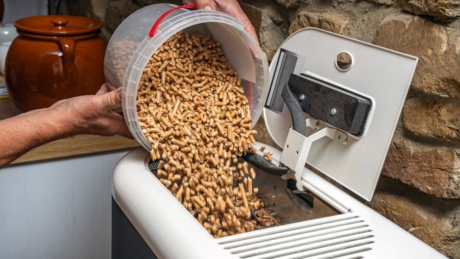 Топливные древесные гранулы (пеллеты) пропали из магазинов Латвии.