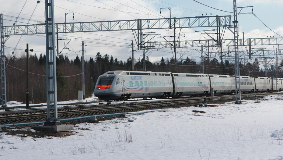 Движение поезда "Аллегро" между Петербургом и Хельсинки. Архив.