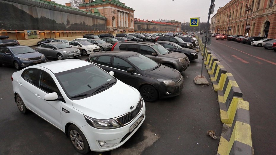 Стоянка на Конюшенной площади откроется 1 февраля