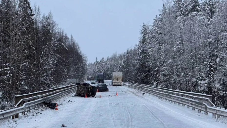 Смертельное ДТП произошло под Тихвином в Ленобласти