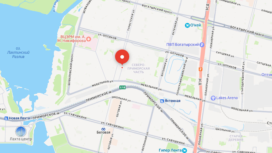 Место, где расположится вестибюль станции "Богатырская"