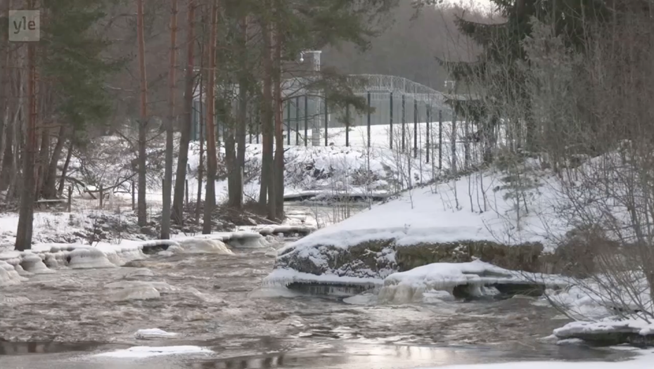 Участок финской границы с забором в районе Иматры.