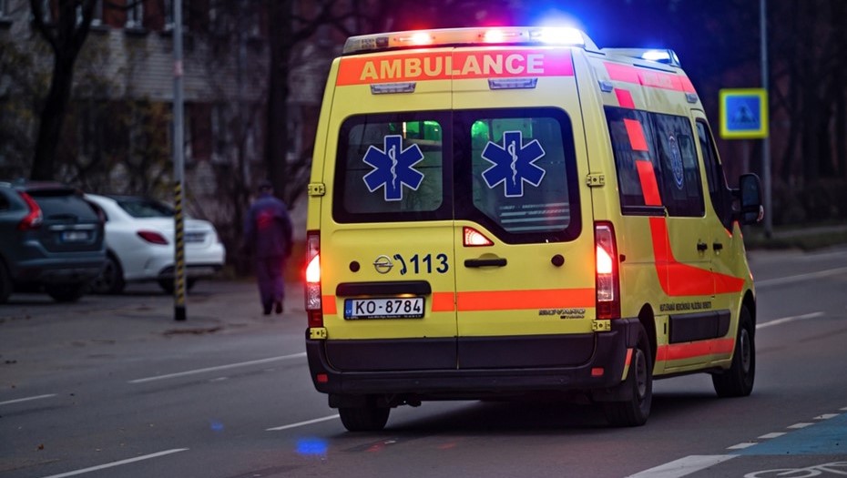 Автомобиль скорой помощи в Риге, Латвия.