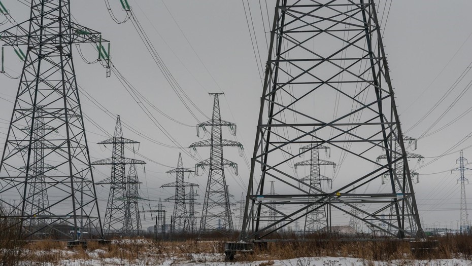 Линии электропередачи.