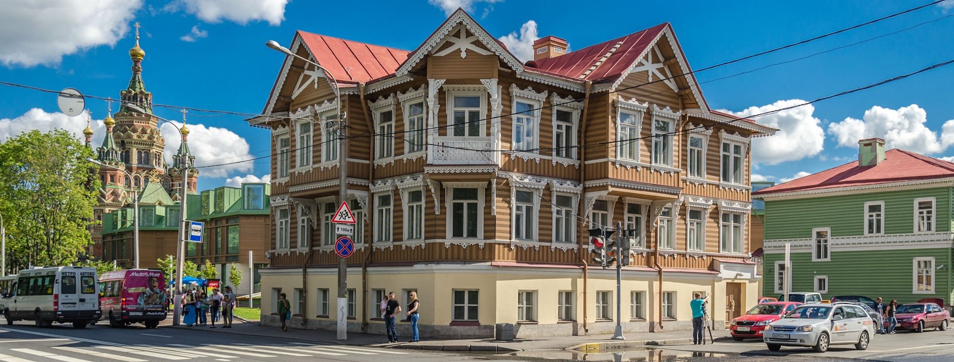 Старинную усадьбу Хрущёва в Петергофе выставили на продажу за 69 млн рублей