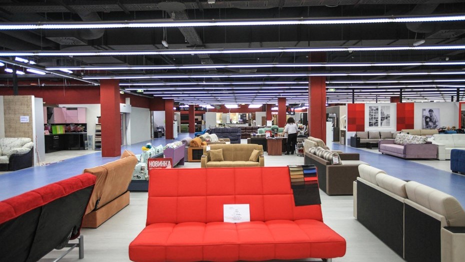 Мебельный магазин.