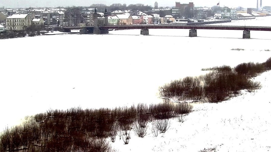 Вид на мост Королевы Луизы между Советском (Калининградская область) и Панемуне (Литва). Российско-литовская граница.