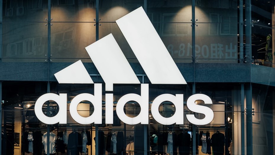 Маркетплейсу Lamoda запретили ввозить часть товаров Adidas в Россию
