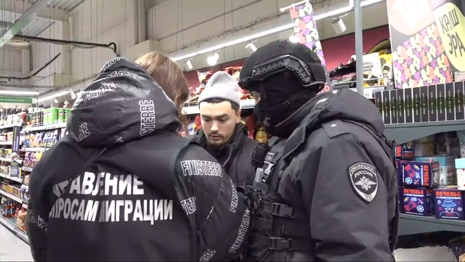Полиция проверила более 60 иностранцев на предмет нарушения миграционного режима