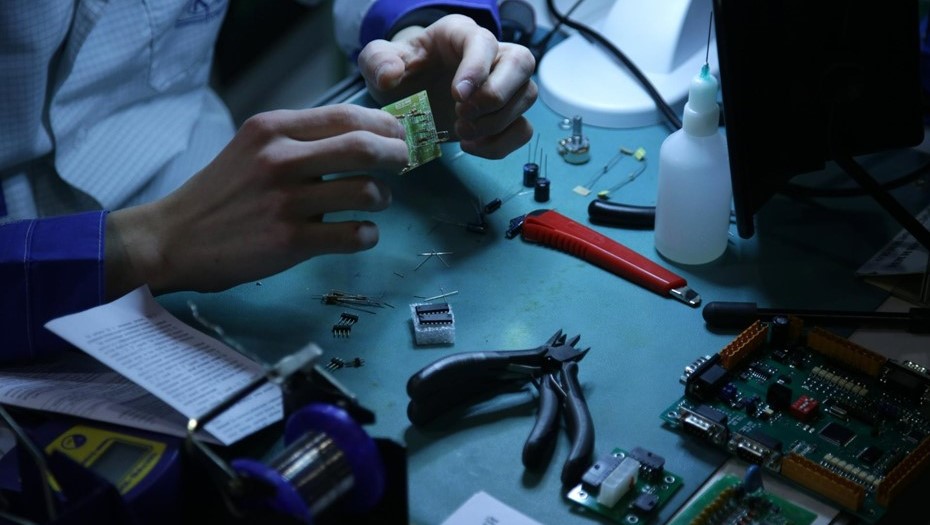 В Петербурге больше всего на удалёнке платят инженерам 