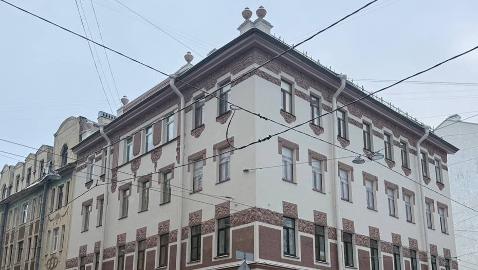 В Петербурге освободили от строительных лесов дом Гольмстема