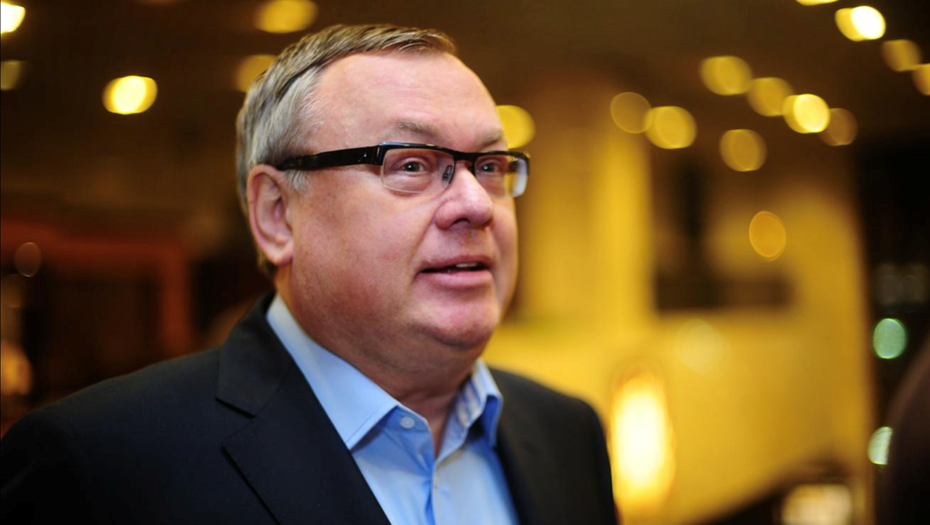 Андрей Костин