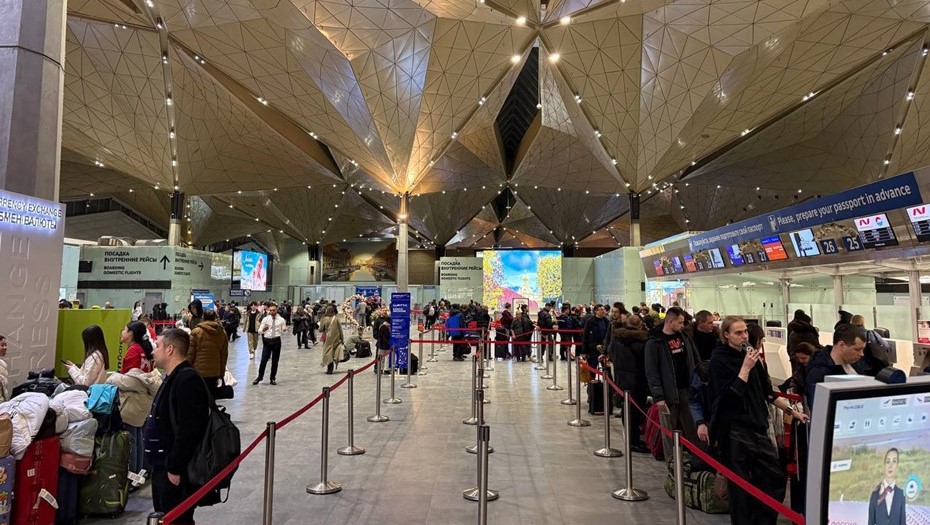 В Пулково показали обстановку в связи с задержкой 11 рейсов
