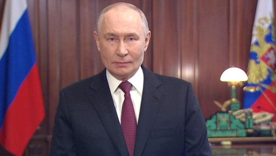 Владимир Путин поздравляет россиян с 23 Февраля 