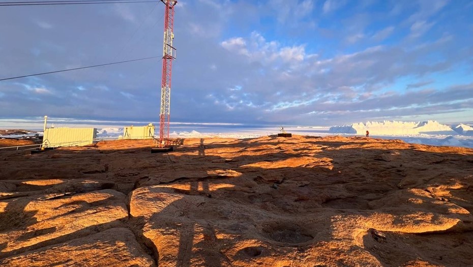 Базовые станции в Антарктиде