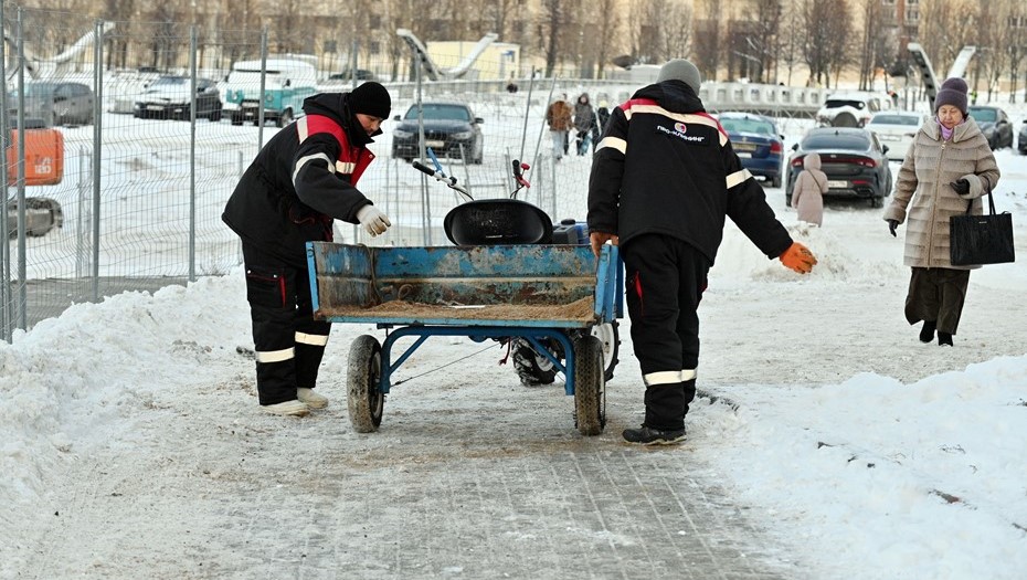 Москва и Петербург используют разные
реагенты для борьбы со льдом 
