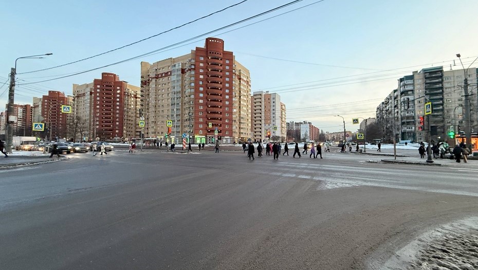 Возможные выходы с "Улицы Доблести" на пересечении Ленинского проспекта с проспектом Кузнецова Возможные выходы с "Улицы Доблести" на пересечении Ленинского проспекта с проспектом Кузнецова