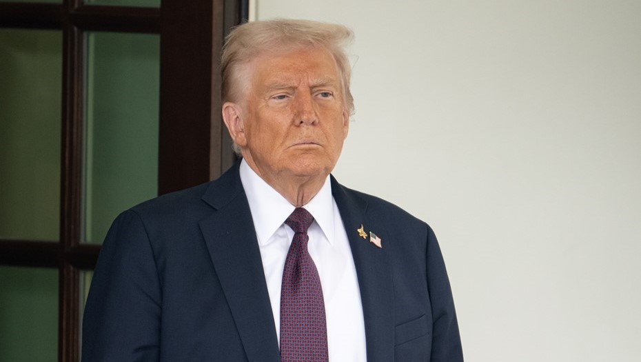 Президент США Дональд Трамп заявил о ликвидации 9 кораблей ВМС Ирана