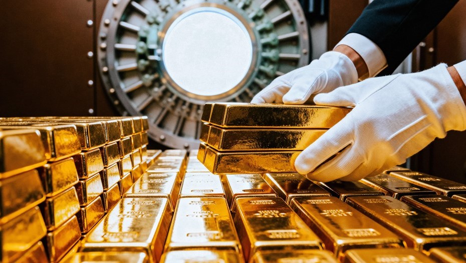 Золото выросло в цене 2 марта