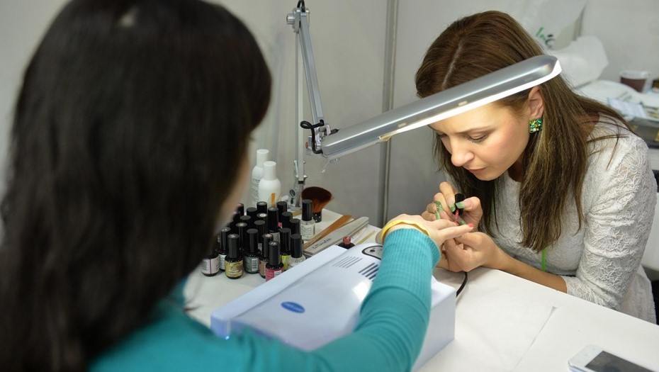 В России появится ГОСТ на маникюр и педикюр