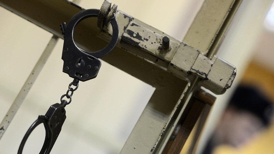 Петербуржца приговорили к колонии и принудительным сеансам сексолога за распространение детской порнографии