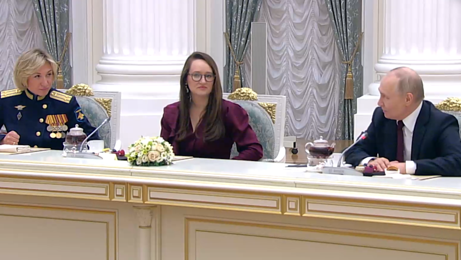 Путин рассказал о вредных для безопасности системах связи, не подконтрольных России