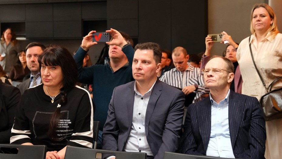 Деловой завтрак "ДП" "ИИ не для IT-отдела"