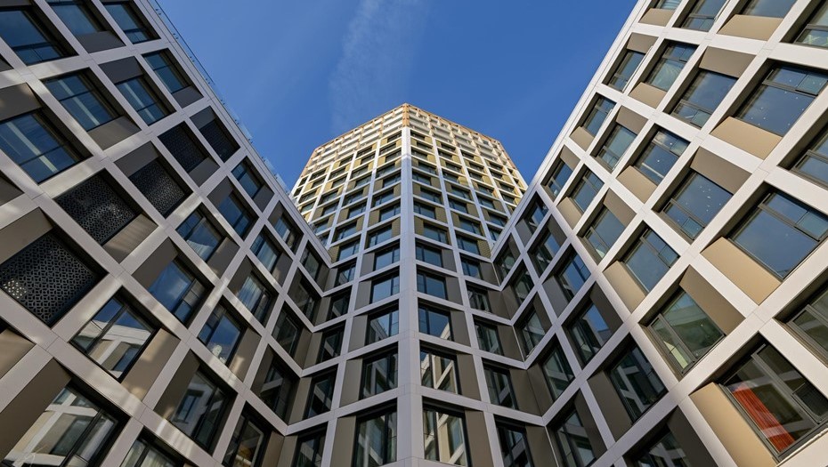 Новостройки на намыве Васильевского острова.