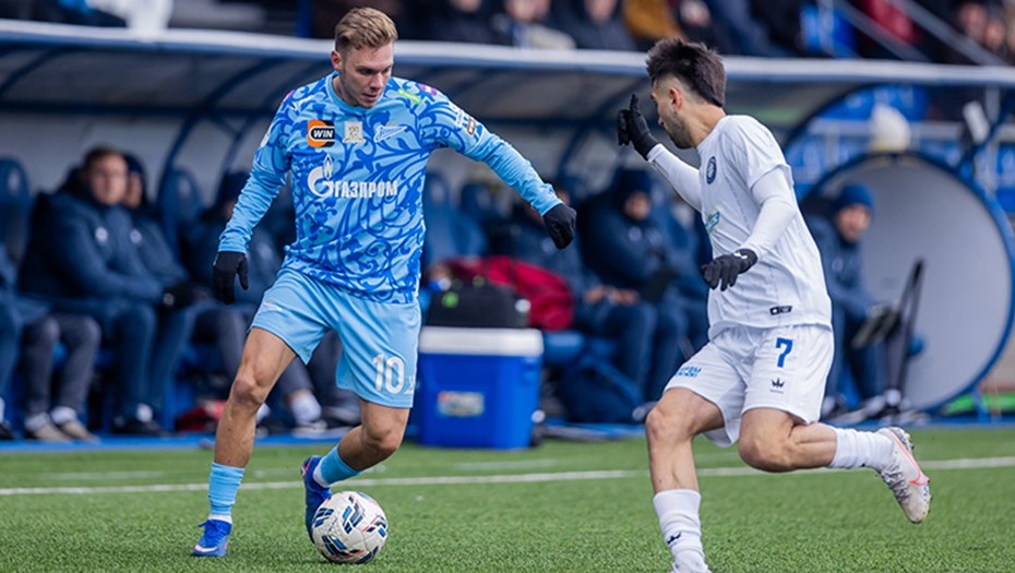 "Зенит" уступил в матче с "Оренбургом" и прервал 15-матчевую серию без поражений