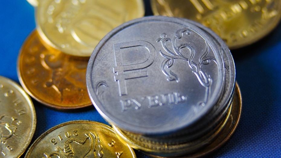 Средняя зарплата в Петербурге впервые превысила 150 тыс. рублей.