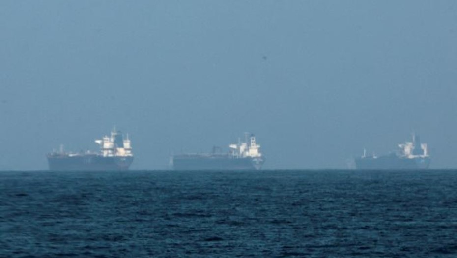 Через Ормузский залив за последнюю недели прошли только 14 судов