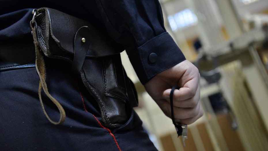 Грабители в Петербурге вынесли из квартиры сейф с драгоценностями и деньгами на 3,5 млн Грабители в Петербурге вынесли из квартиры сейф с драгоценностями и деньгами на 3,5 млн