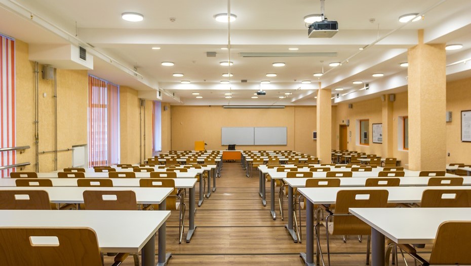 Среднее профессиональное образование долго воспринимали как "выбор для двоечников". Сейчас такие взгляды уходят в прошлое.