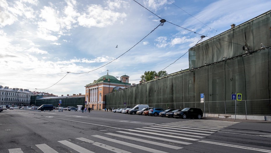 Парковка на Конюшенной площади может подорожать до 200 руб. в час