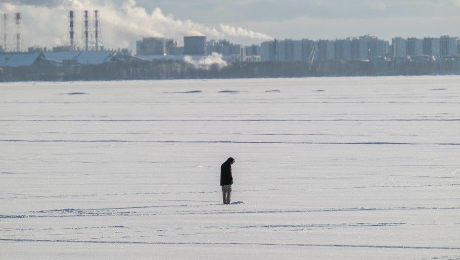 Пять рыбаков провалились под лёд Финского залива в Петербурге Пять рыбаков провалились под лёд Финского залива в Петербурге