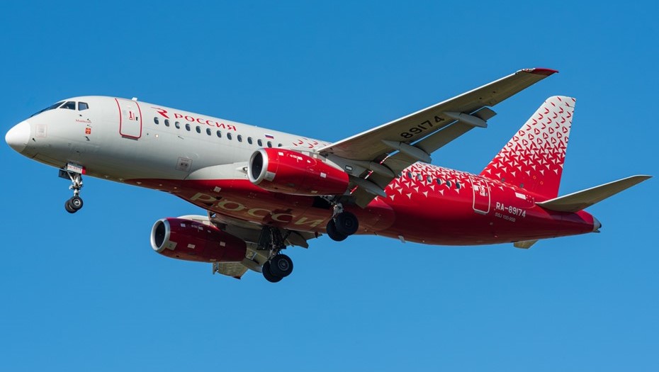 Самолёт SuperJet-100 с бортовым номером RA-89174 авиакомпании "Россия" Самолёт SuperJet-100 с бортовым номером RA-89174 авиакомпании "Россия"