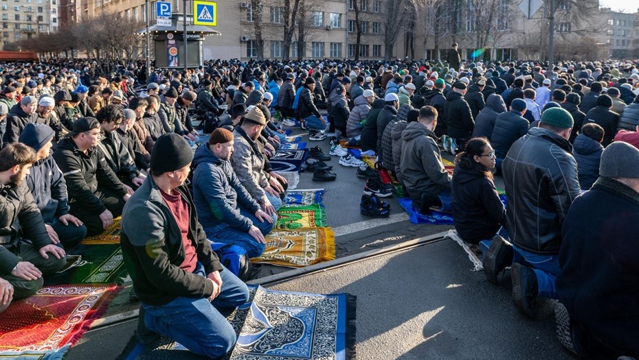Празднование Ураза-Байрам в Петербурге 