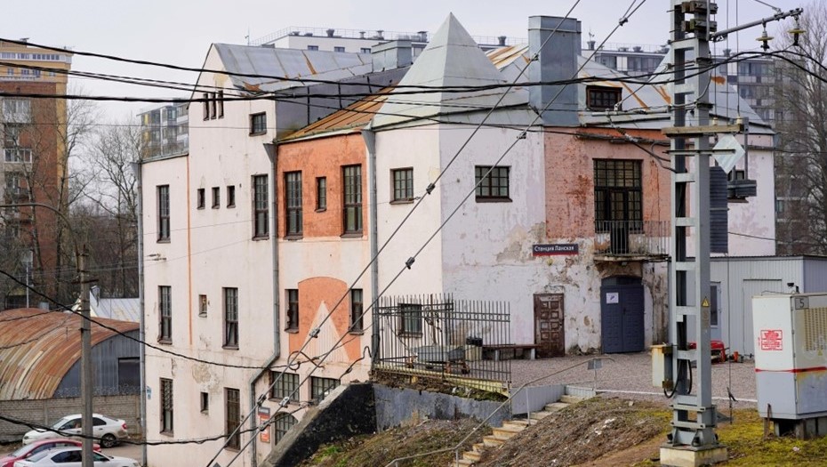 РЖД выплатит 6 млн рублей неустойки за некачественную реставрацию вокзала стации Ланская