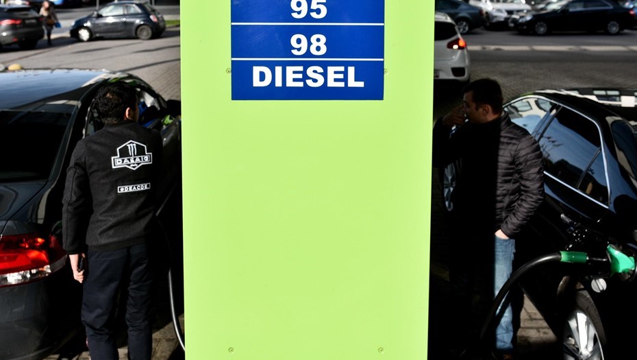 Работа АЗС Neste в Петербурге. Архив. Работа АЗС Neste в Петербурге. Архив.